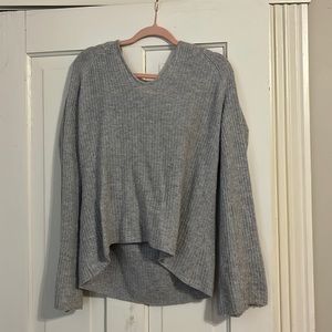 Gap sweater